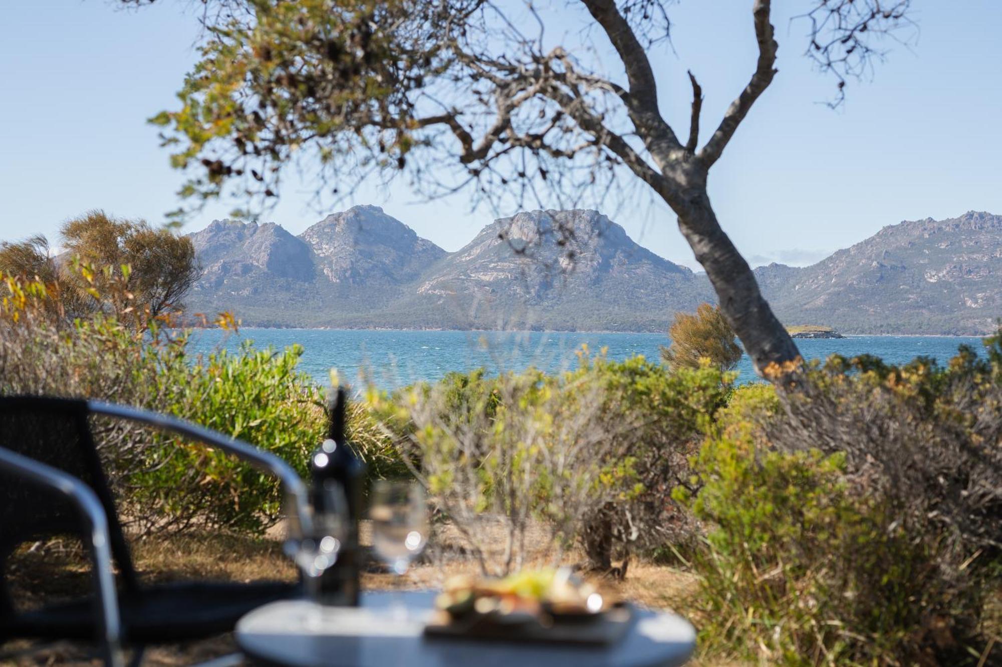 Edge Of The Bay Resort Coles Bay Bagian luar foto